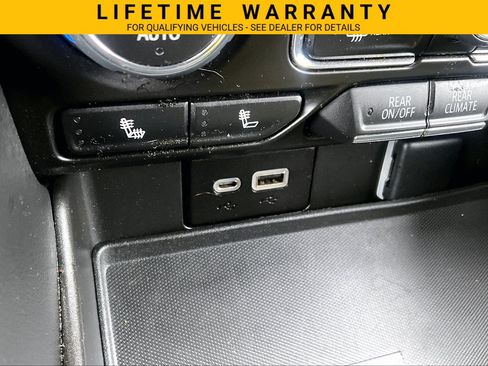 Used 2023 Chevrolet Tahoe Z71 w/ Luxury Package AWD/4WD image 29