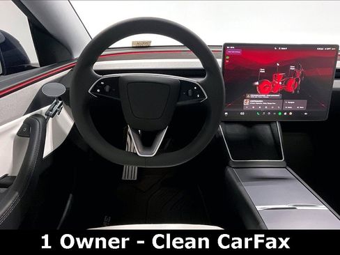 Used 2026 Tesla Model Y AWD image 5