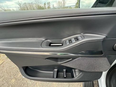 New 2026 Lincoln Navigator Reserve w/ Jet Appearance Package AWD/4WD image 17