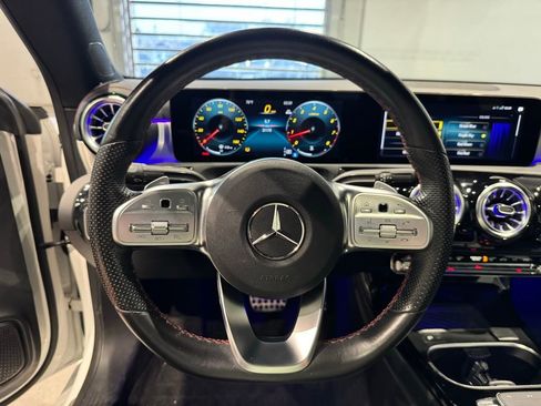 Used 2023 Mercedes-Benz CLA 250 4MATIC image 25