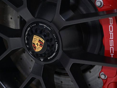 Certified 2025 Porsche 911 GTS image 28