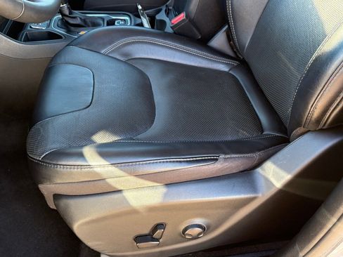 Used 2022 Jeep Cherokee Latitude Lux image 29