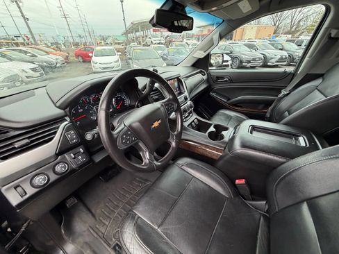 Used 2015 Chevrolet Suburban LT w/ Luxury Package image 24