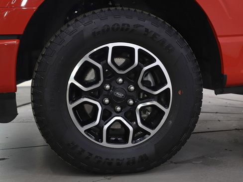 Used 2023 Ford F150 Lariat image 32