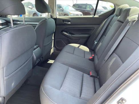 Used 2021 Nissan Altima 2.5 SV w/ SV Premium Package FWD image 13