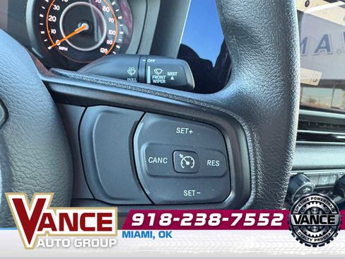 Used 2025 Jeep Gladiator Sport image 29