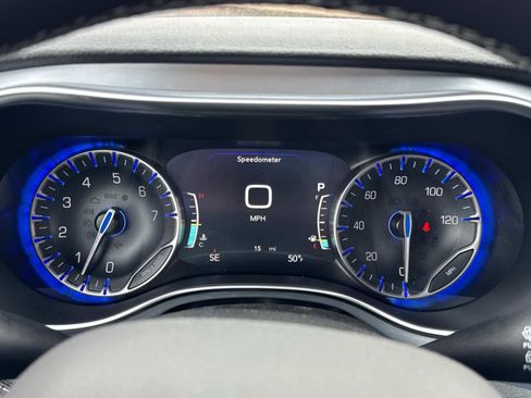 New 2026 Chrysler Pacifica Limited image 40