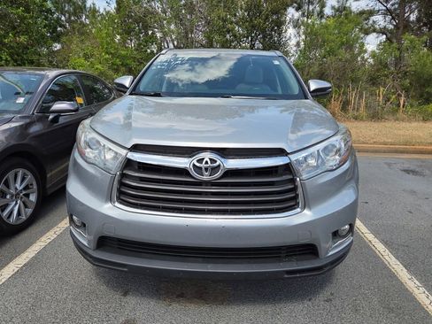 Used 2015 Toyota Highlander Limited image 2