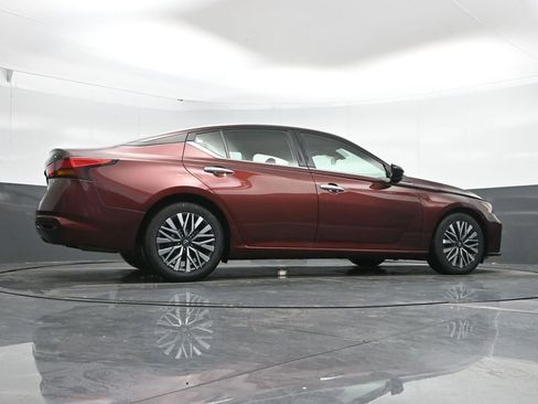 Used 2023 Nissan Altima 2.5 SV image 45