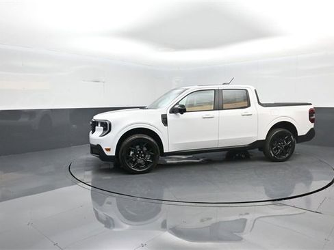 New 2026 Ford Maverick Lariat w/ Black Appearance Package image 4