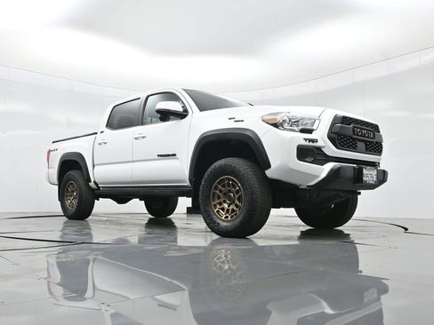 Used 2022 Toyota Tacoma SR image 43