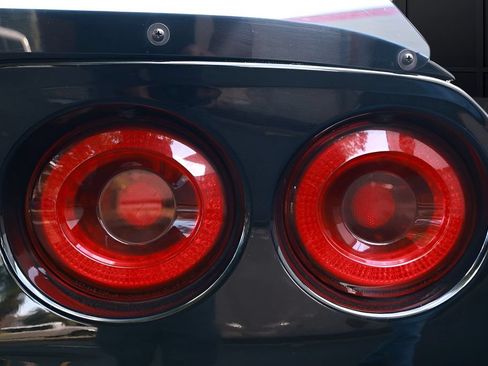 Used 2008 Chevrolet Corvette Coupe RWD image 12