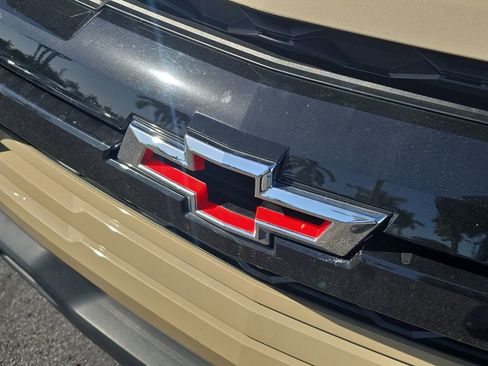 Used 2023 Chevrolet Colorado ZR2 w/ ZR2 Convenience Package III image 11