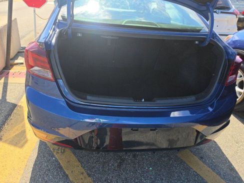 Used 2020 Hyundai Elantra SEL w/ Cargo Package (C1) FWD image 10