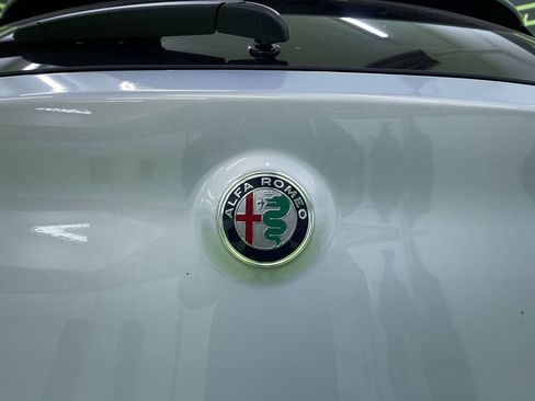 Used 2022 Alfa Romeo Stelvio Ti image 13
