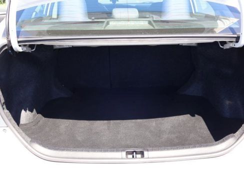 Used 2018 Toyota Corolla LE FWD image 14