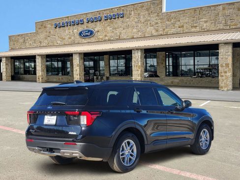 New 2026 Ford Explorer Active w/ Active Comfort Package image 5