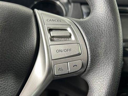 Used 2016 Nissan Rogue S image 16