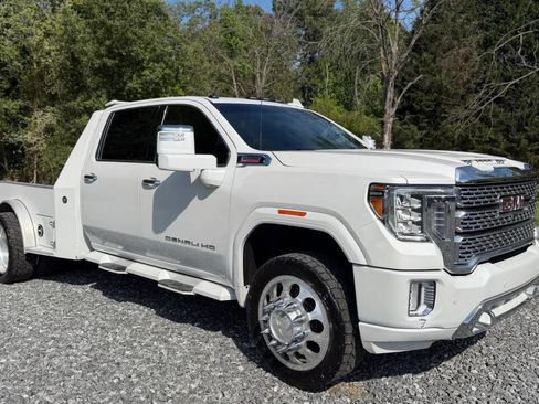 Used 2023 GMC Sierra 3500 Denali w/ Denali Ultimate Package AWD/4WD image 1