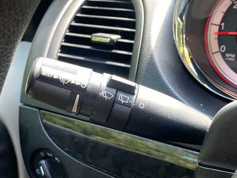 Used 2018 Dodge Grand Caravan SE w/ UConnect Hands-Free Group FWD image 22