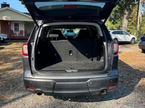 Used 2019 Subaru Ascent Premium w/ Popular Package #2 AWD/4WD image 17