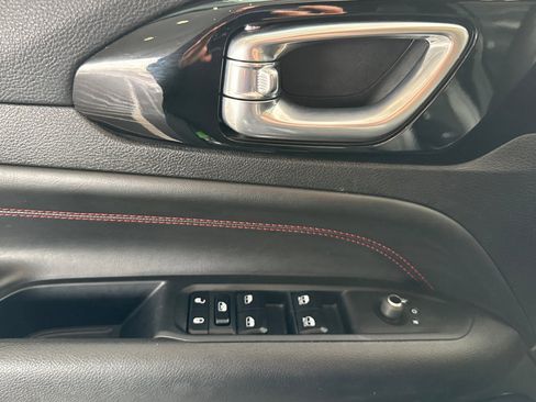 Used 2024 Jeep Compass Trailhawk image 10