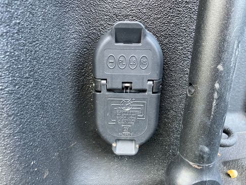 Used 2025 GMC Sierra 2500 Denali Ultimate w/ Max Trailering Package image 36