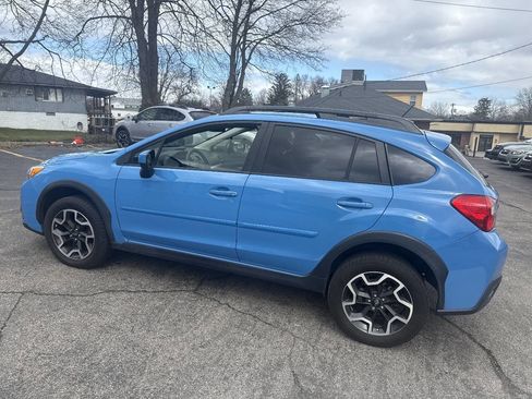 Used 2017 Subaru Crosstrek 2.0i Premium AWD/4WD image 12