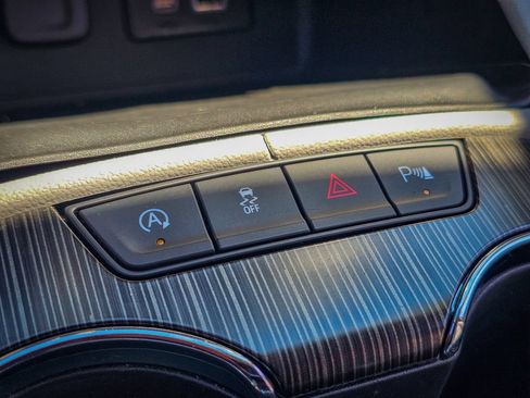 Used 2020 GMC Acadia SLT w/ LPO, Floor Liner Package FWD image 28