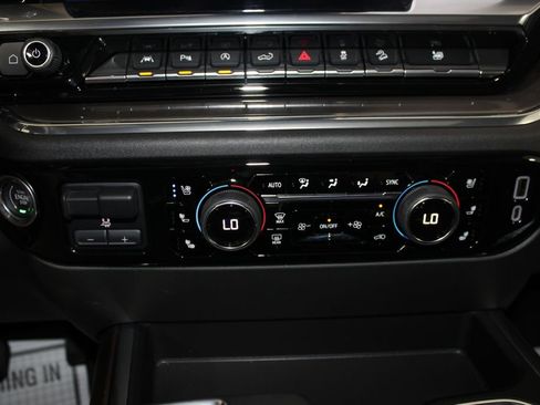 Used 2023 Chevrolet Silverado 1500 High Country w/ Technology Package AWD/4WD image 47