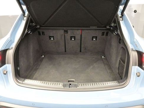 Certified 2022 Porsche Macan S AWD/4WD image 16