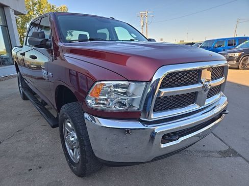 Used 2018 RAM 2500 Tradesman w/ Chrome Appearance Group image 16