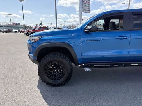 Used 2024 Chevrolet Colorado ZR2 AWD/4WD image 11