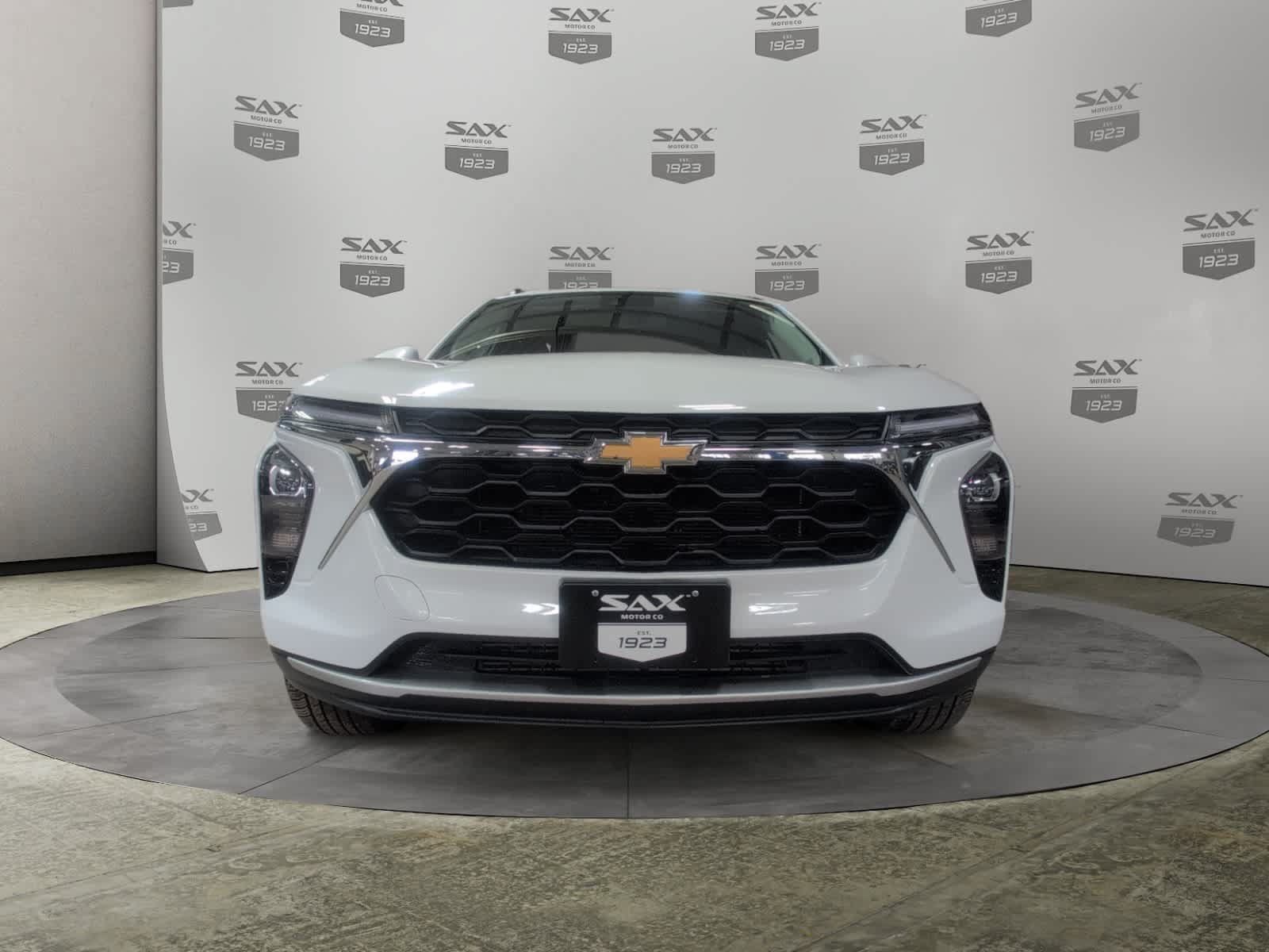Used 2025 Chevrolet Trax LT FWD image 8