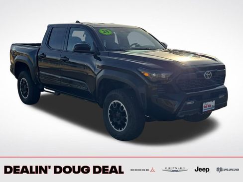 Used 2024 Toyota Tacoma TRD Off-Road AWD/4WD image 8