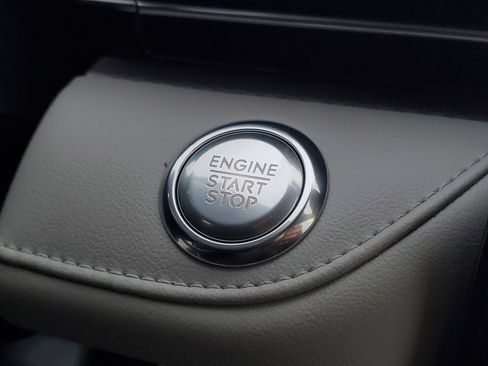 New 2025 Lincoln Nautilus Premier image 19