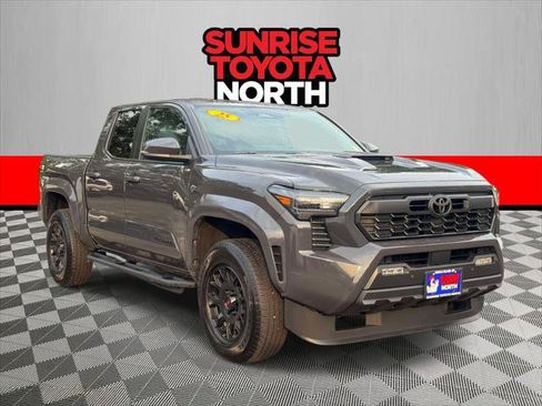 Certified 2025 Toyota Tacoma TRD Sport AWD/4WD image 1