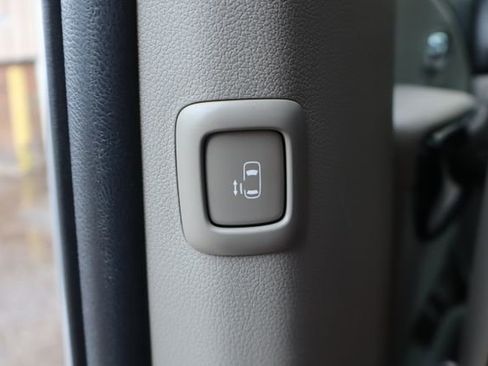 Used 2020 Kia Sedona SX FWD image 48