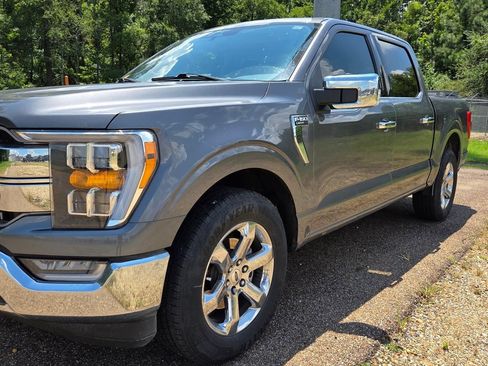 Used 2023 Ford F150 Lariat RWD image 23