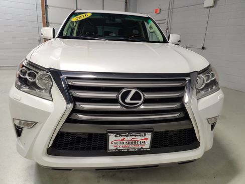 Used 2016 Lexus GX 460 w/ Premium Package AWD/4WD image 3