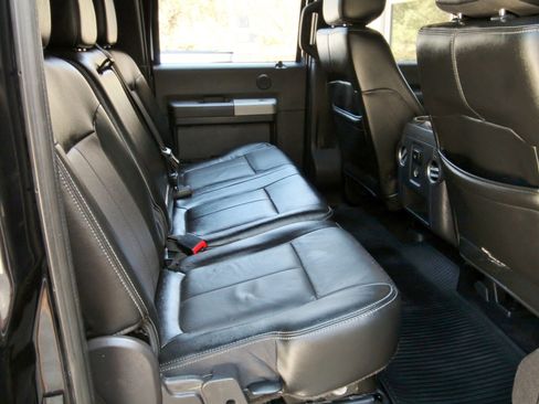 Used 2015 Ford F250 Lariat w/ Lariat Ultimate Package image 44