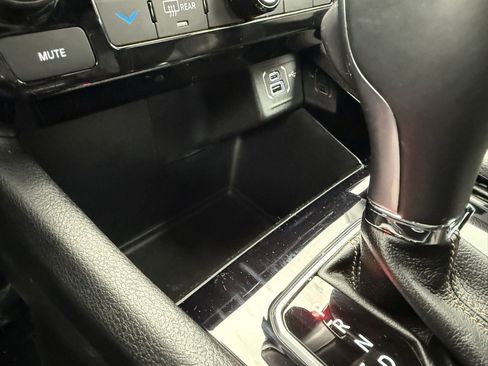 Used 2022 Jeep Compass Limited image 34