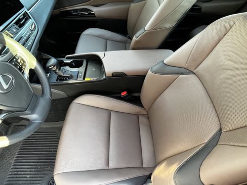 Used 2023 Lexus ES 350 w/ Premium Package image 15