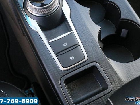 Used 2024 Ford Escape SE image 20