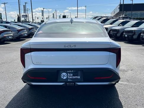 New 2026 Kia K4 FWD image 8