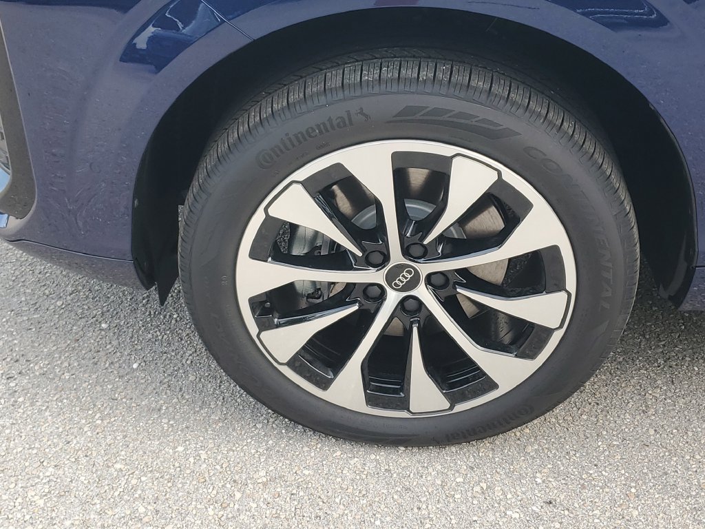 New 2026 Audi Q3 quattro 2.0T AWD/4WD image 13