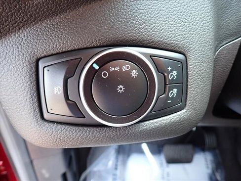 Used 2015 Ford Escape Titanium w/ Equipment Group 301A AWD/4WD image 17