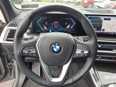 Used 2025 BMW X5 xDrive40i w/ M Sport Package AWD/4WD image 19