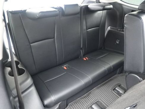 Used 2026 Toyota Highlander XLE AWD/4WD image 16