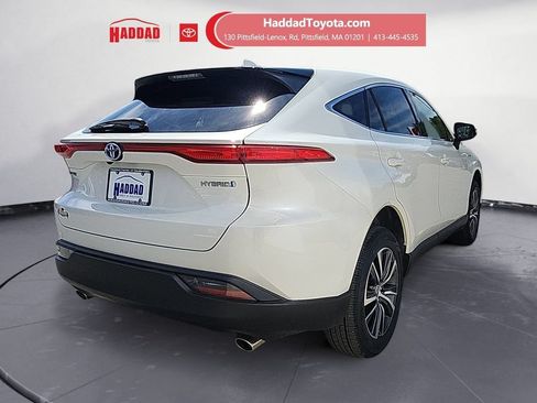 Used 2021 Toyota Venza LE AWD/4WD image 6